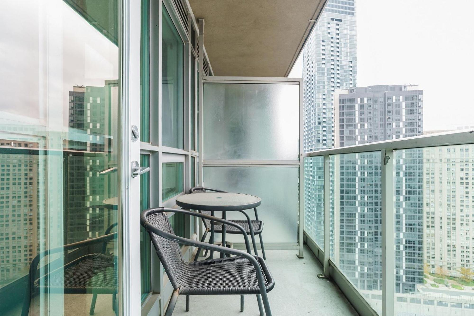 Lanterra Downtown Apartment