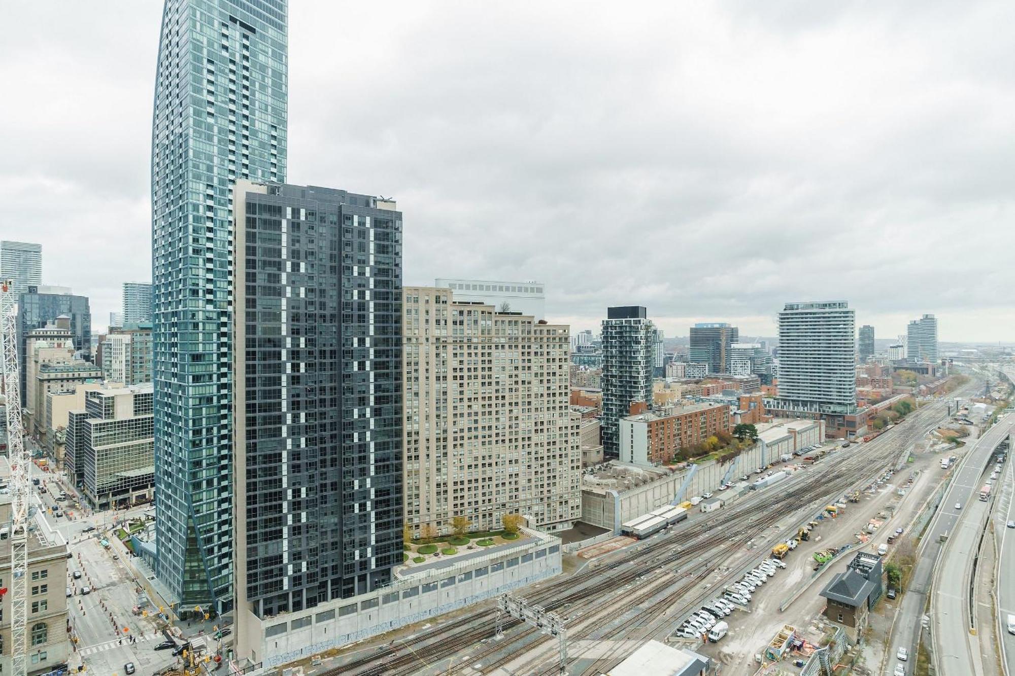 Lanterra Downtown Apartment