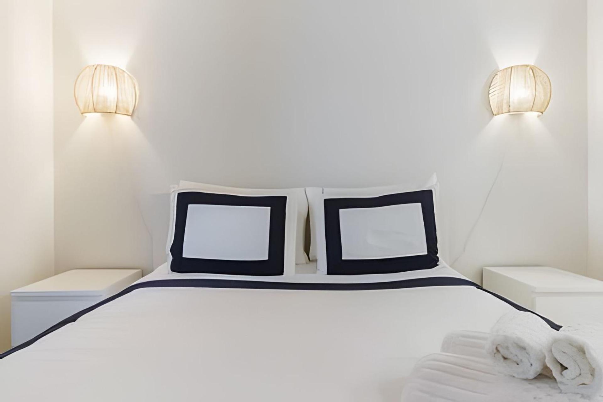 Lanterra Downtown Apartment *