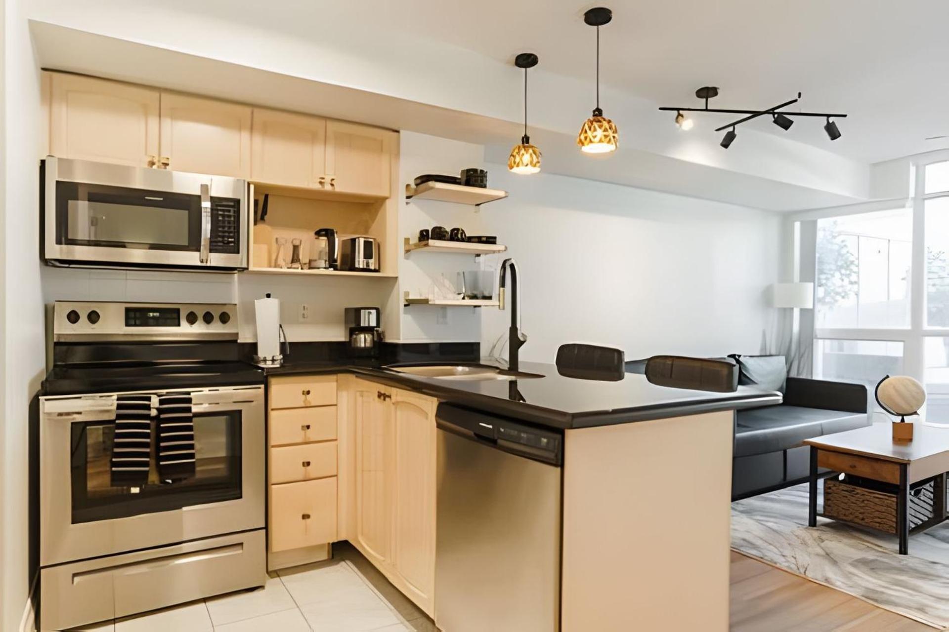 Lanterra Downtown Apartment *