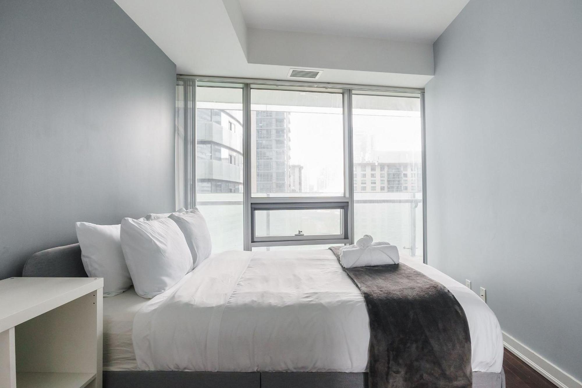 Lanterra Downtown Apartment
