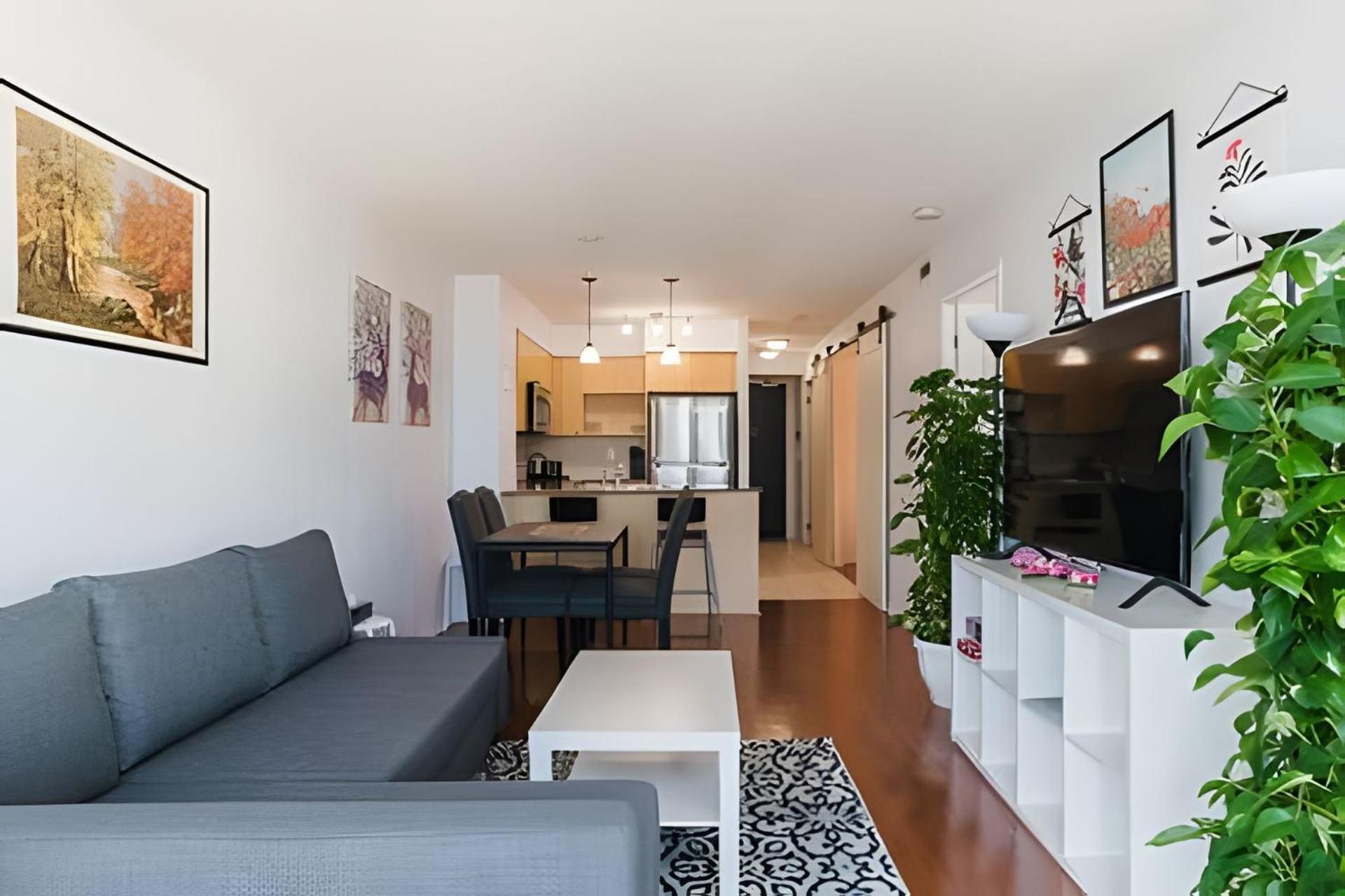 Apartment Lanterra Downtown Toronto