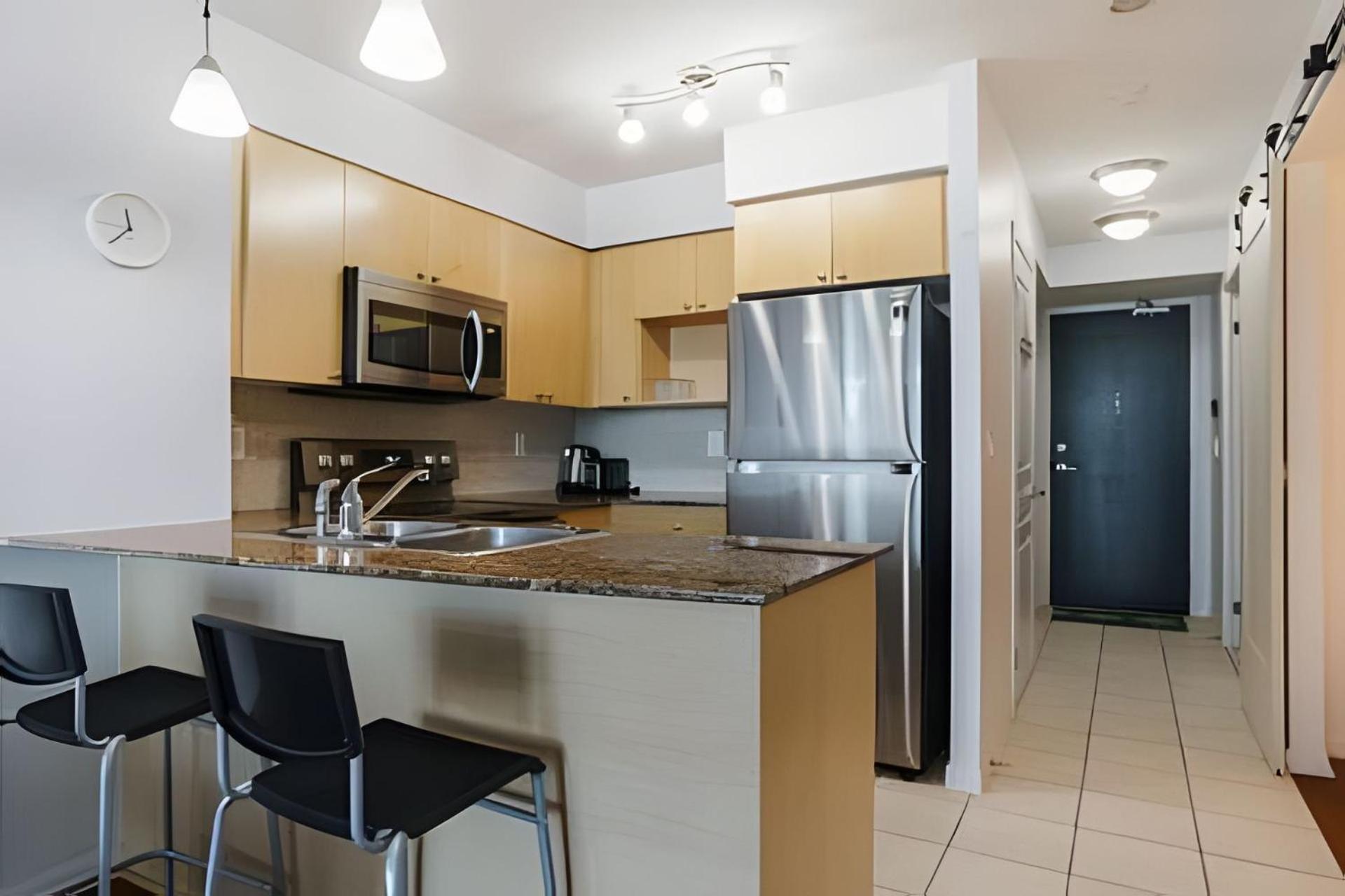 Apartment Lanterra Downtown Toronto