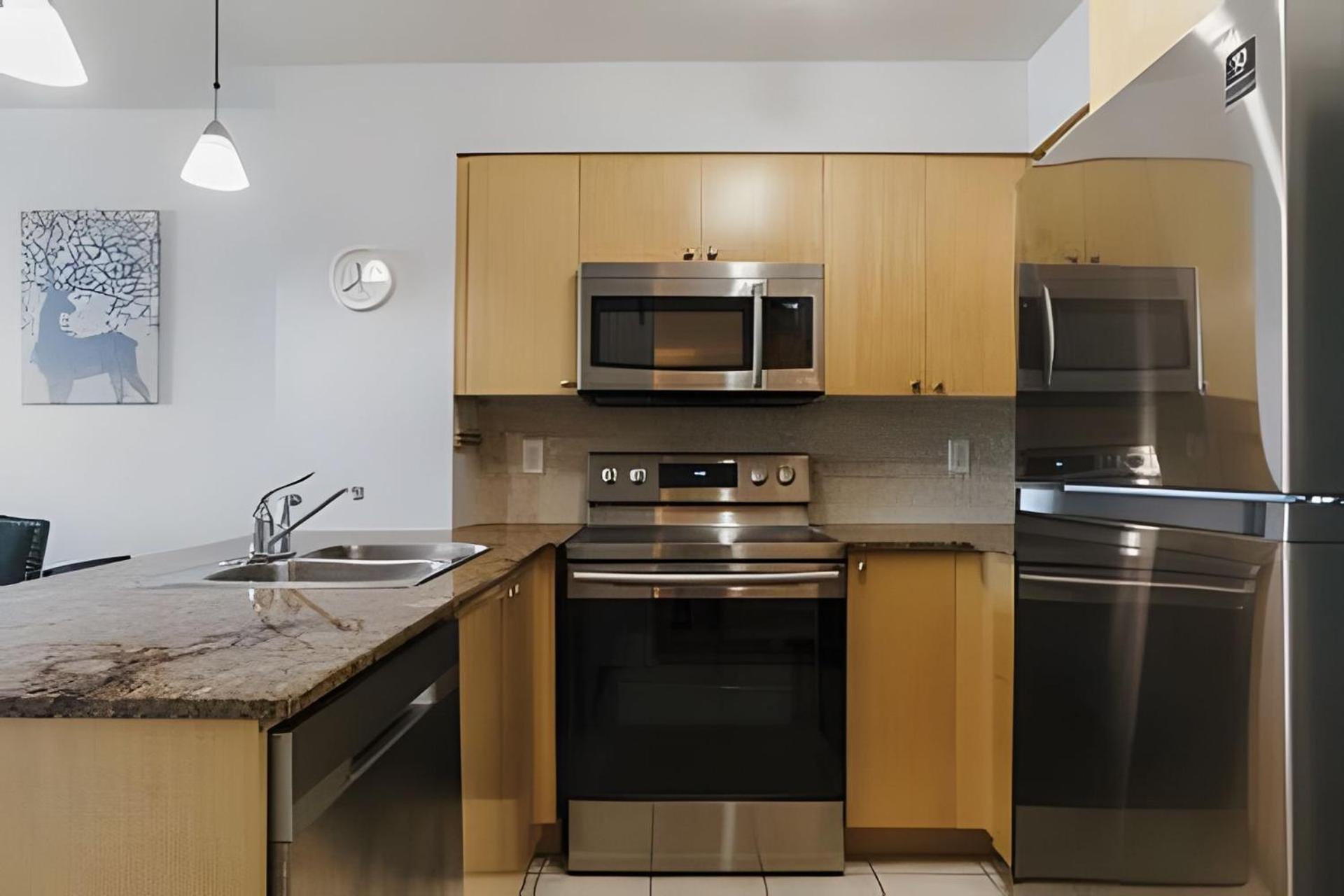 Lanterra Downtown Apartment Toronto