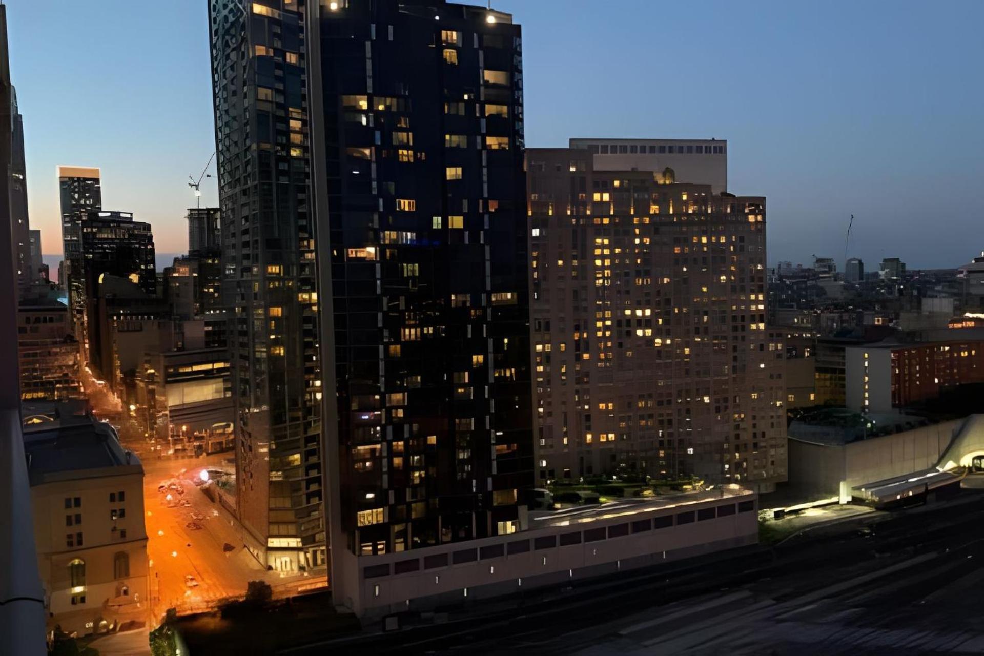 Lanterra Downtown Apartment *