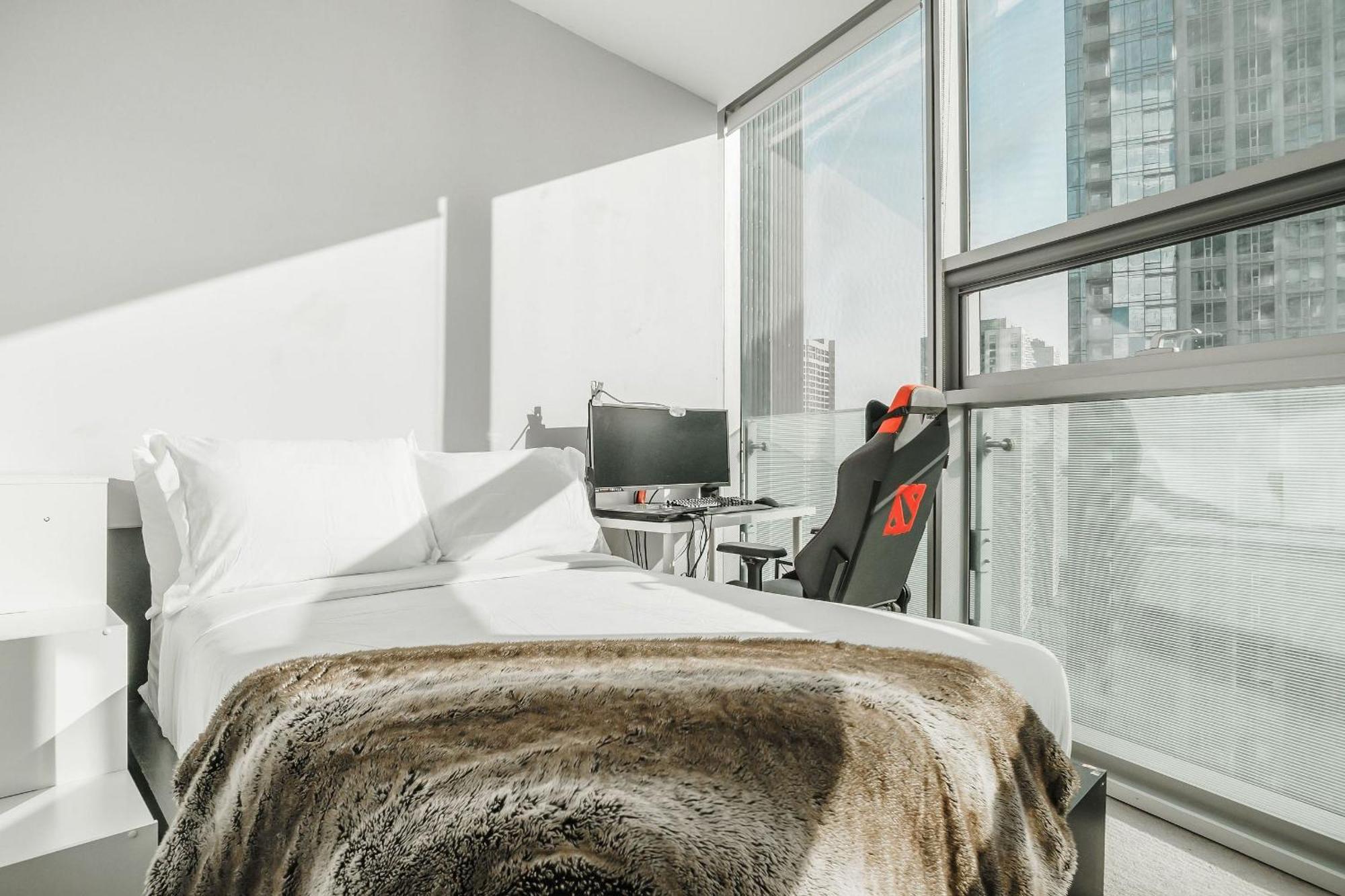Lanterra Downtown Apartment