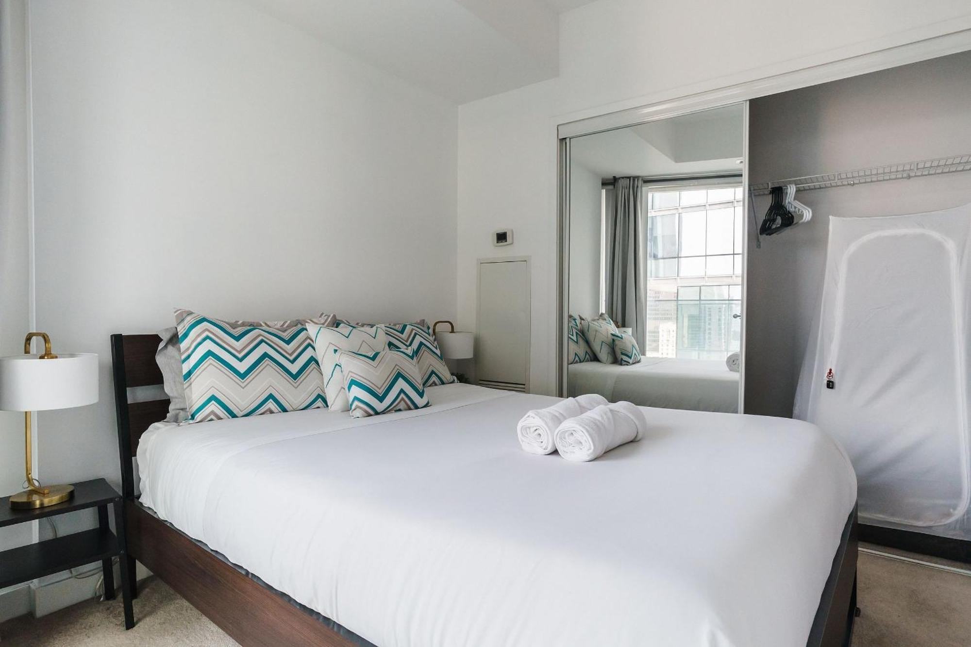 Lanterra Downtown Apartment Toronto